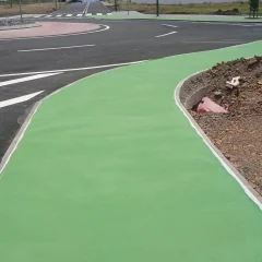 Revestimento Sintético Verde para Pavimentos Pedonais e Ciclovias