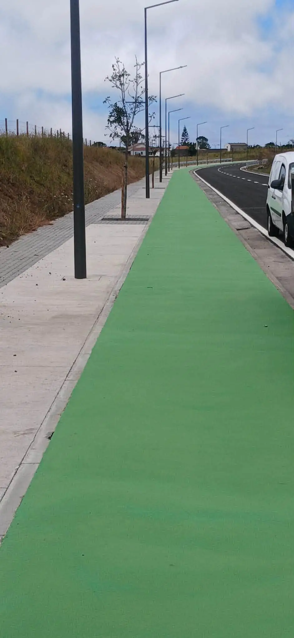 Revestimento Sintético Verde para Pavimentos Pedonais e Ciclovias