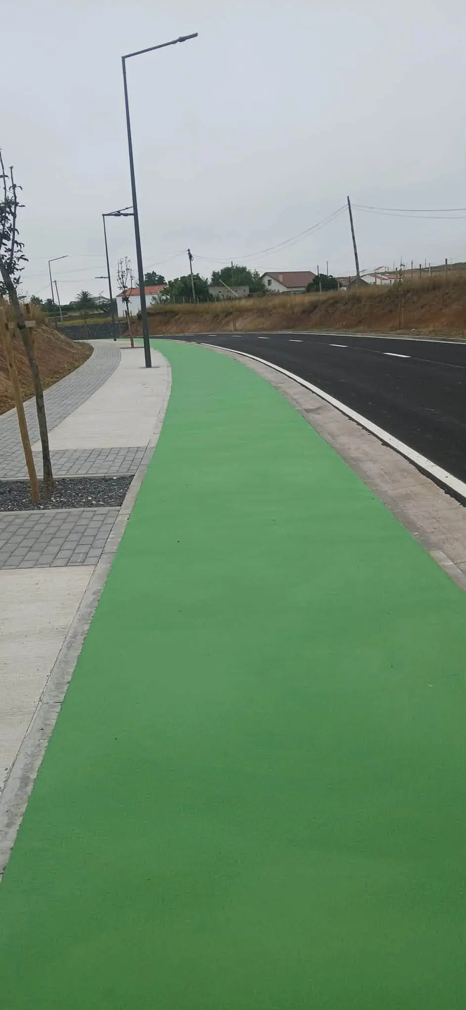 Revestimento Sintético Verde para Pavimentos Pedonais e Ciclovias